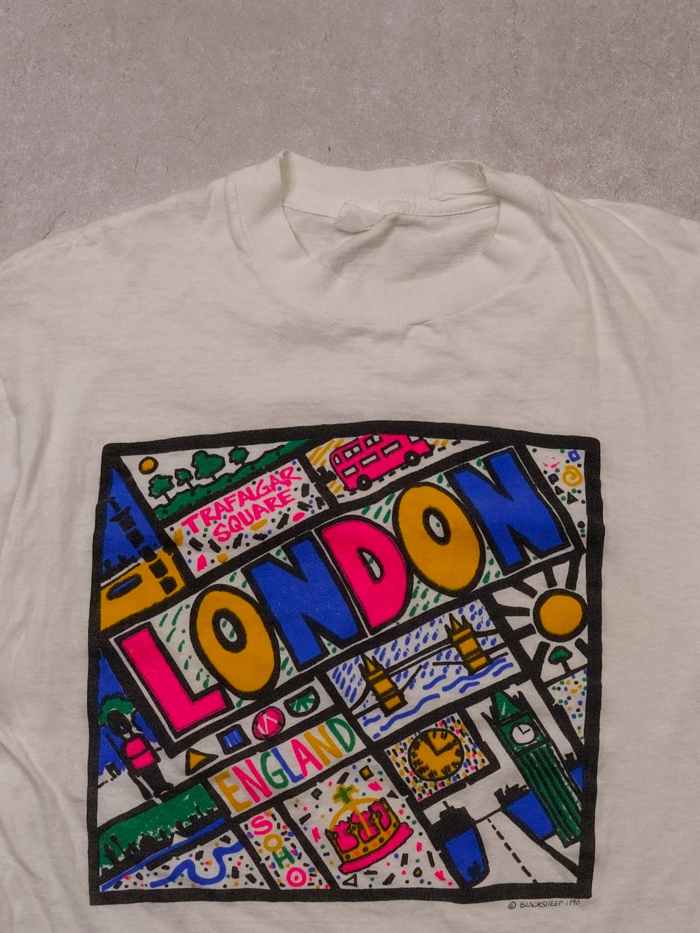 Vinage 90s White Trafalgar Square London England Tee (M) - Image 2