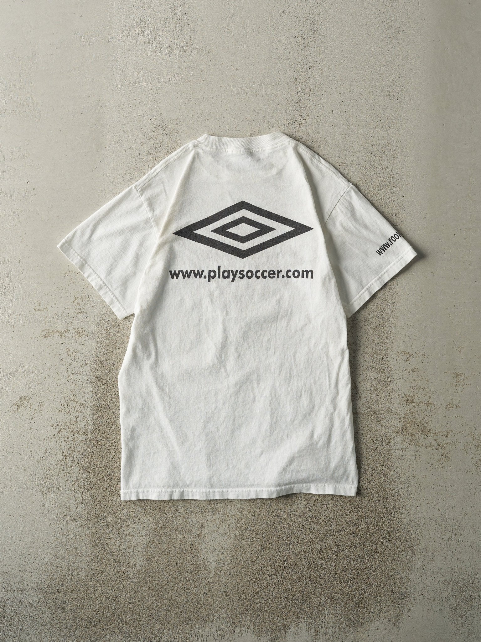 Vintage 00' White Play Soccer Umbro Tee (S) - Image 2
