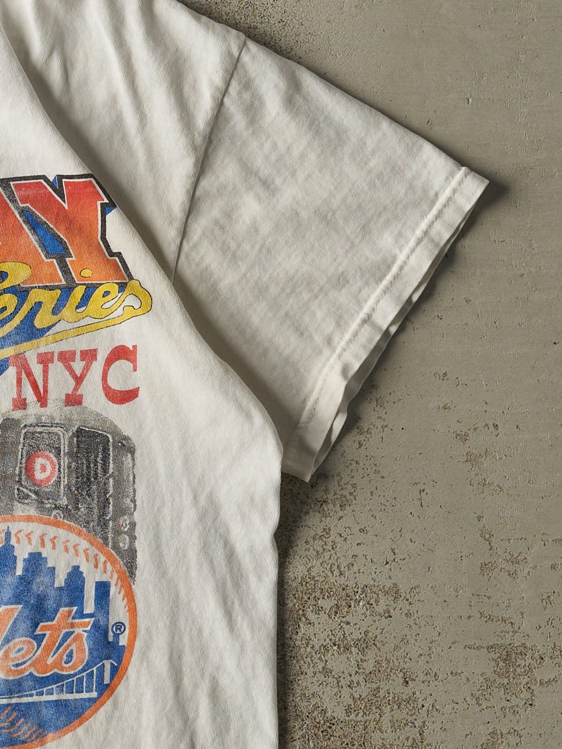 Vintage 00' White New York Yankees & Mets Subway Series Tee (L) - Image 4