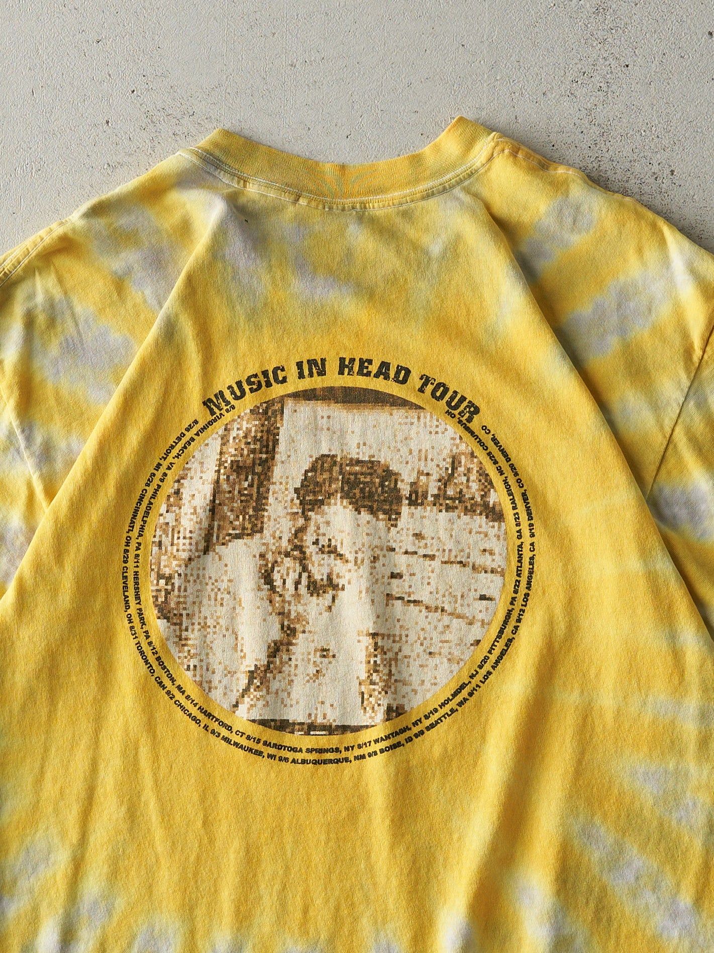 Vintage 00' Yellow Neil Young Music in Head Tour Tee (M) - Image 4