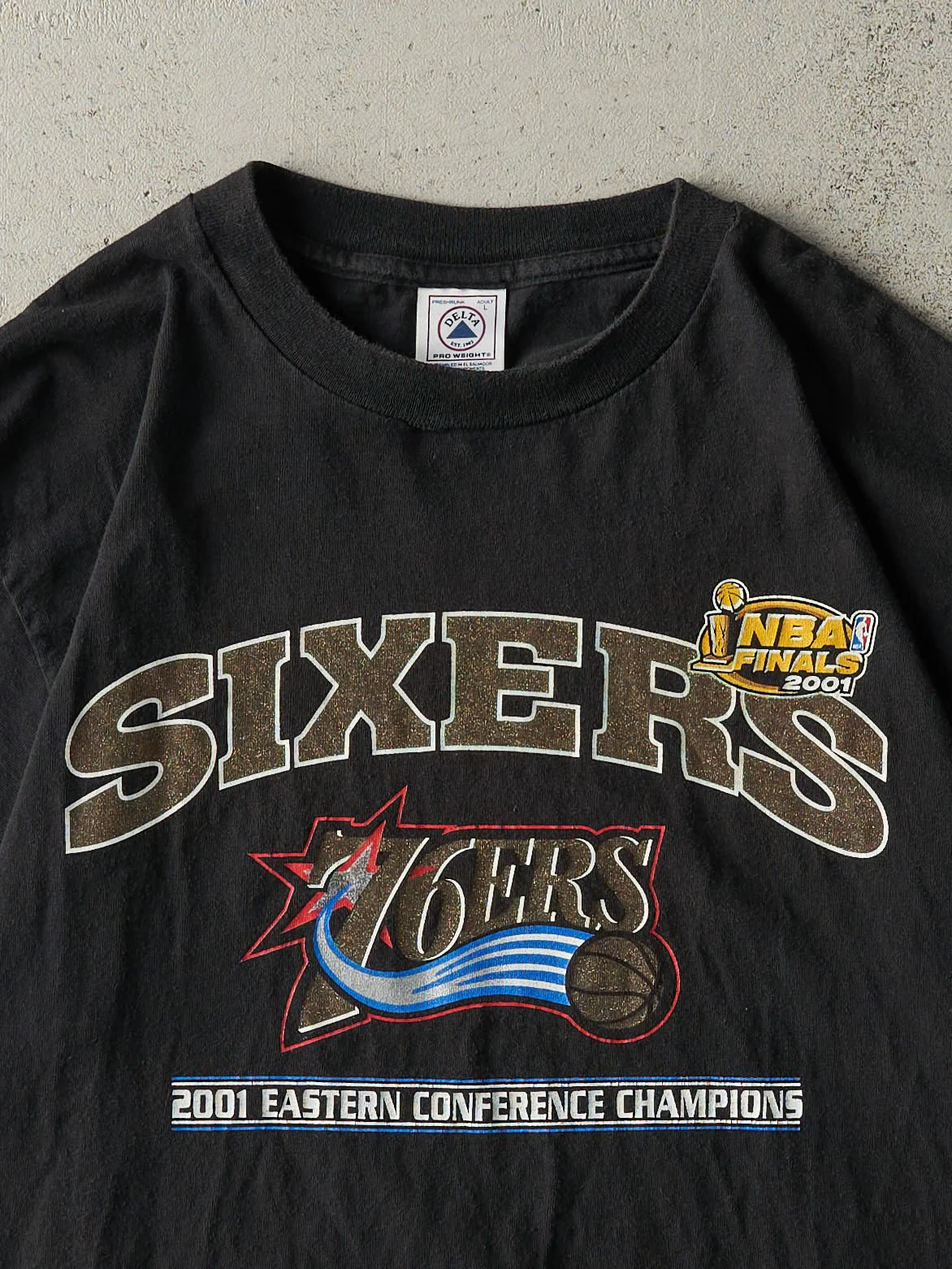 Vintage 01' Black Philadelphia 76ers Conference Champions Tee (M/L) - Image 2