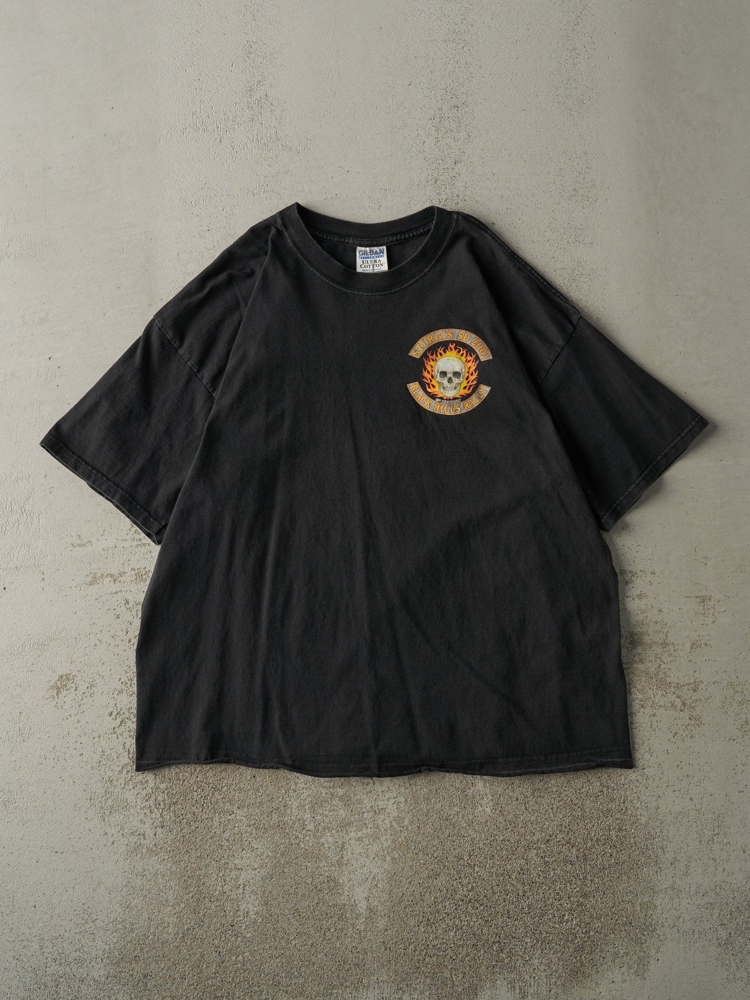 Vintage 01' Black Sturgis Black Hills Rally Tee (XL/XXL) - Image 2