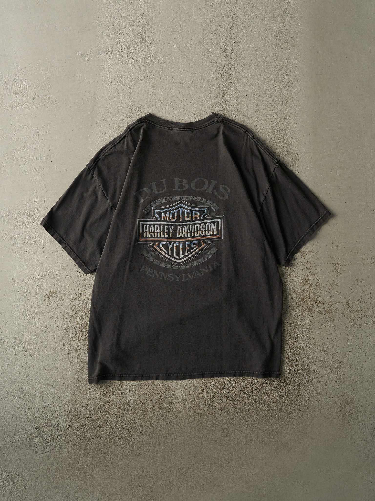 Vintage 01' Faded Black Du Bois, PA Harley Davidson Tee (XL/XXL) - Image 2