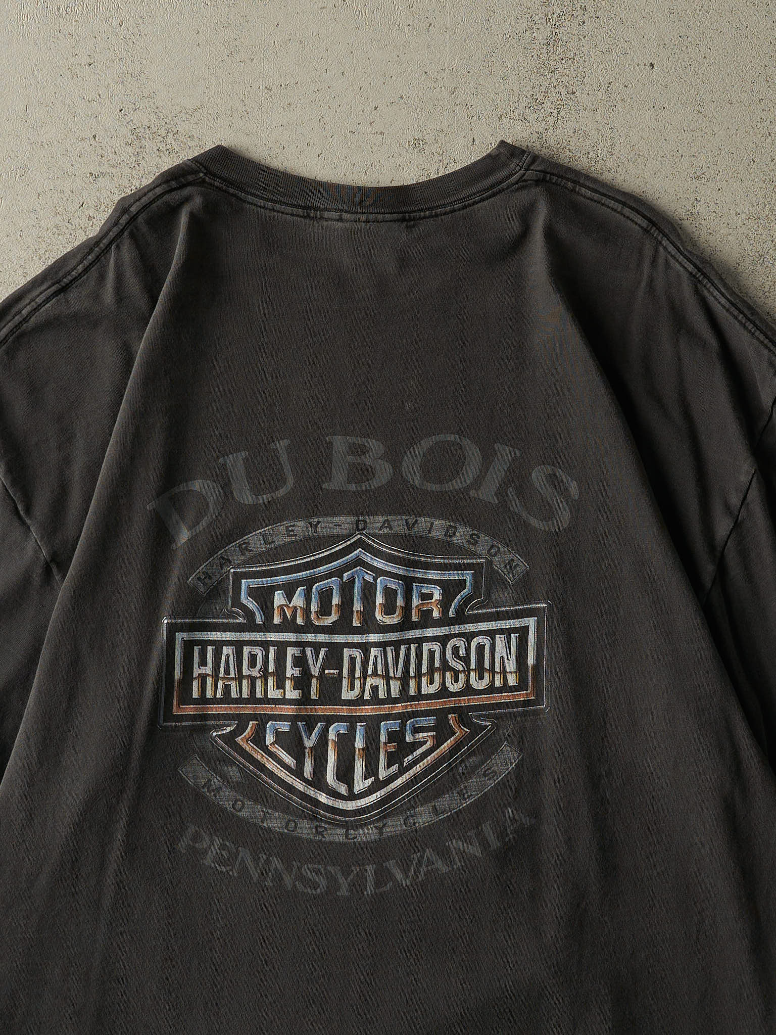 Vintage 01' Faded Black Du Bois, PA Harley Davidson Tee (XL/XXL) - Image 4