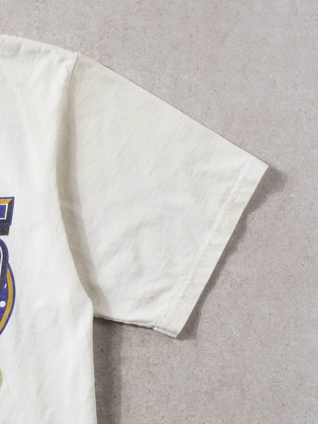 Vintage 01' White Superbowl Champions Baltmore Ravens Graphic Tee (M) - Image 3