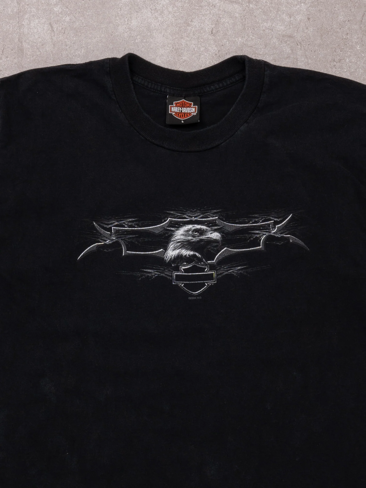Vintage '04 Black Harley Davidson Eagle Conway NH Tee (M) - Image 2