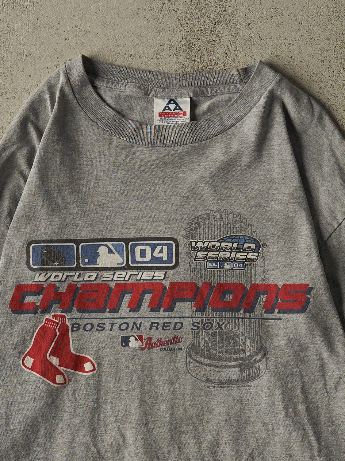 Vintage 04' Grey Boston Red Sox World Series Champions Long Sleeve (M/L) - Image 2