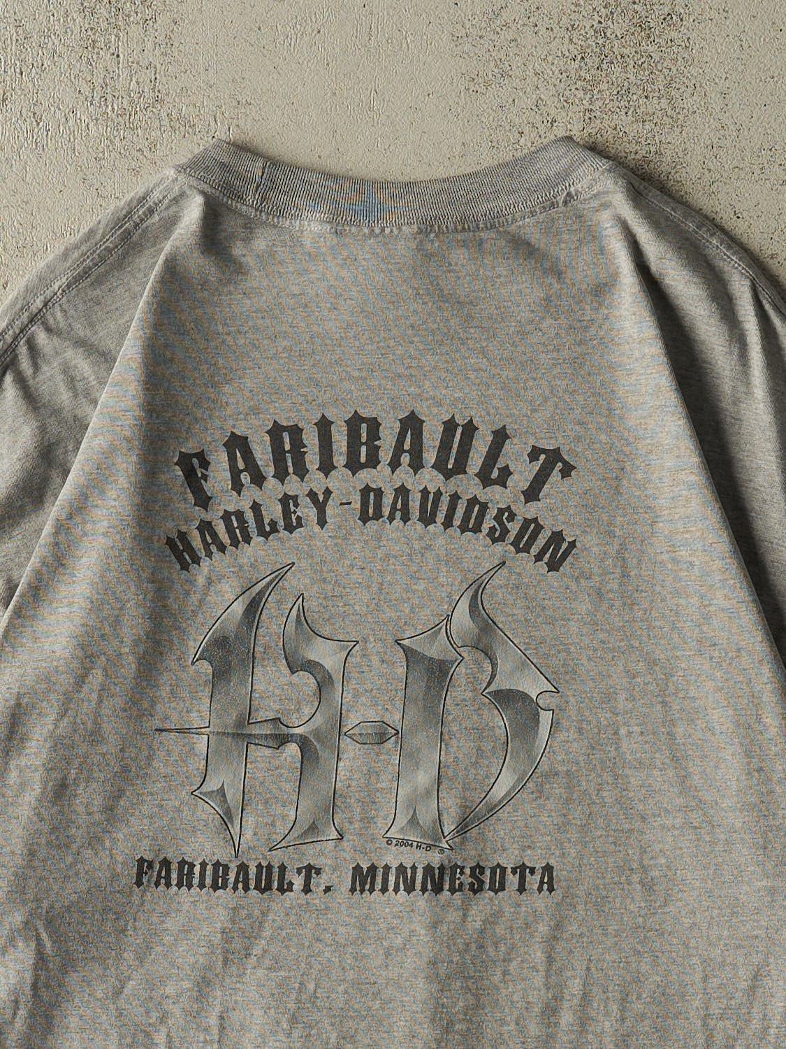 Vintage 04' Grey Harley Davidson Faribault MN Tee (L/XL) - Image 4