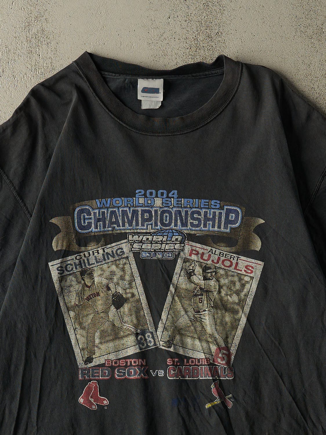 Vintage 04' Sun Faded Black World Series Boston Red Sox vs St. Louis Cardinals Tee (XL/XXL) - Image 2
