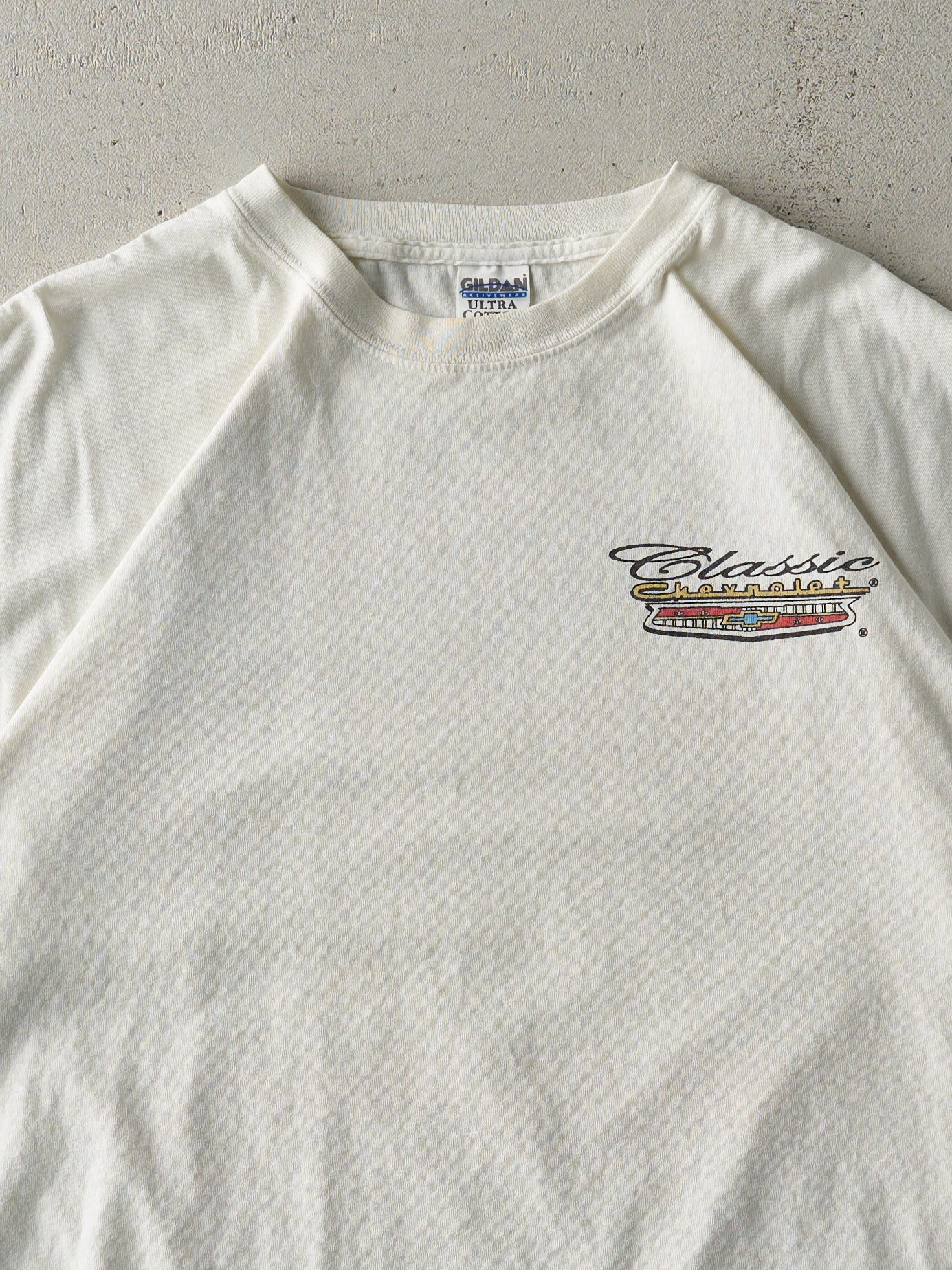 Vintage 04' White Classic Chevrolet Tee (L/XL) - Image 3