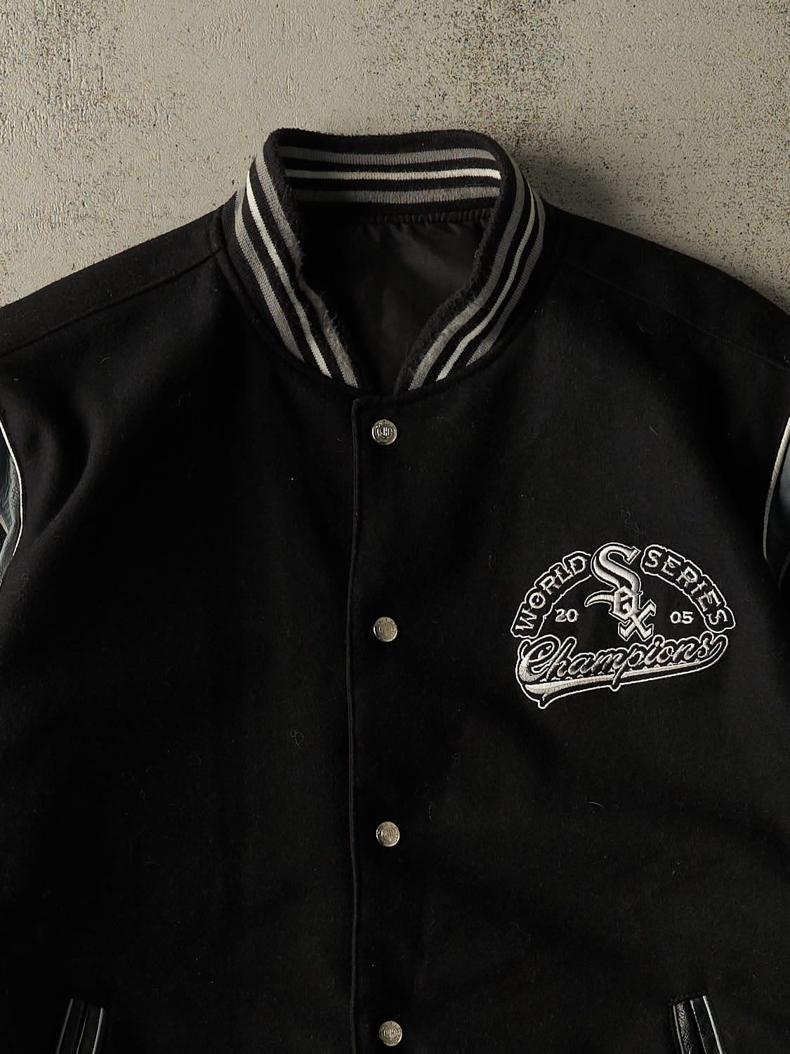 Vintage 05' Black Jeff Hamilton Chicago White Sox Road Series Champions Varsity Jacket (XXL) - Image 4