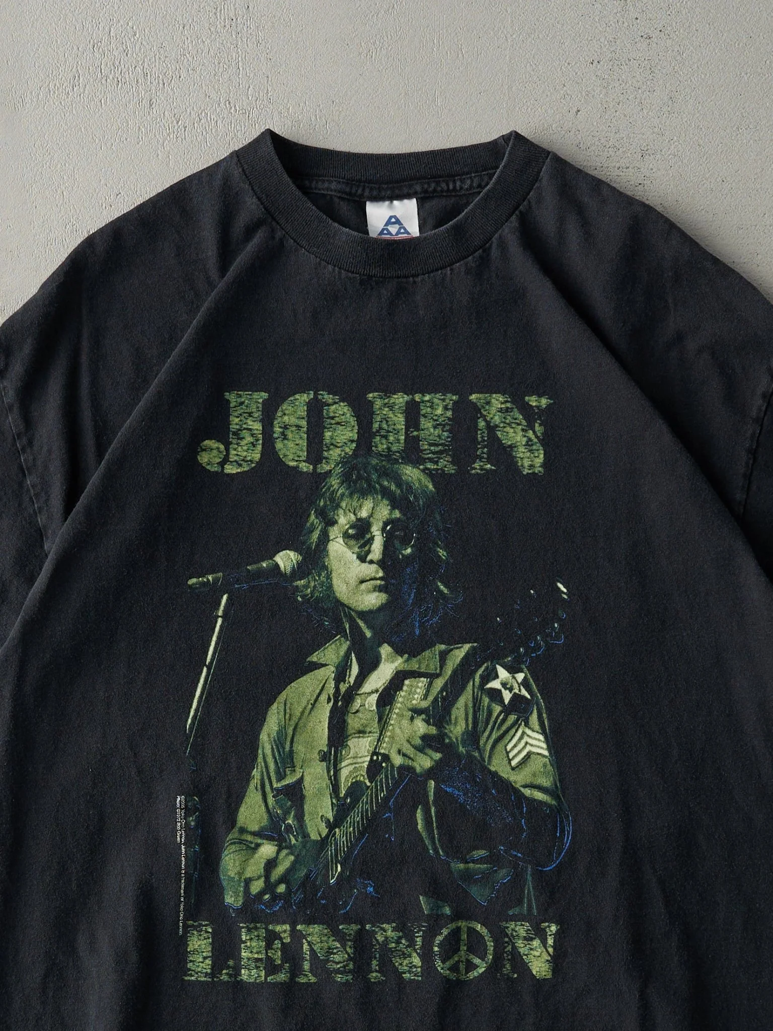 Vintage 05' Black John Lennon Tee (M/L) - Image 2