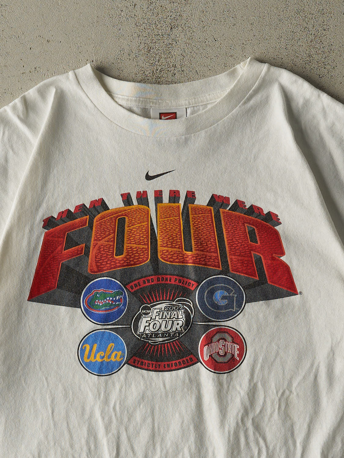 Vintage 07' White Nike NCAA Final Four Tee (XL/XXL) - Image 2