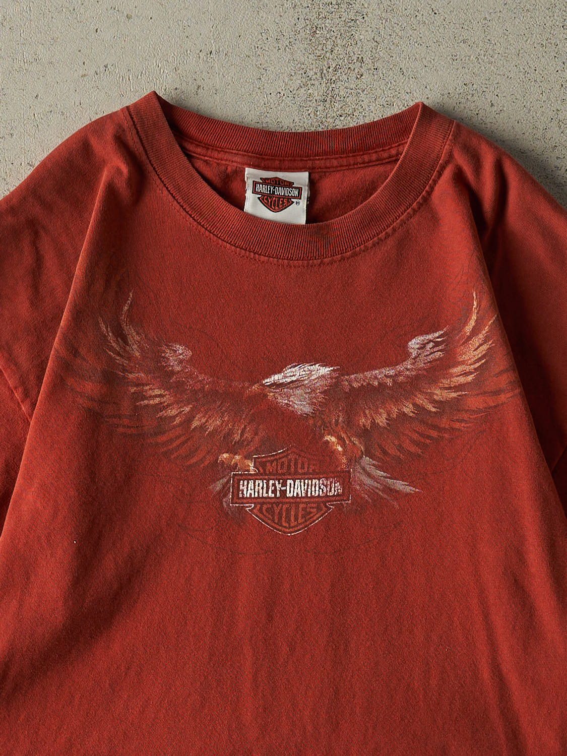Vintage 08' Burgundy Harley Davidson Des Moines Iowa Tee (M/L) - Image 3