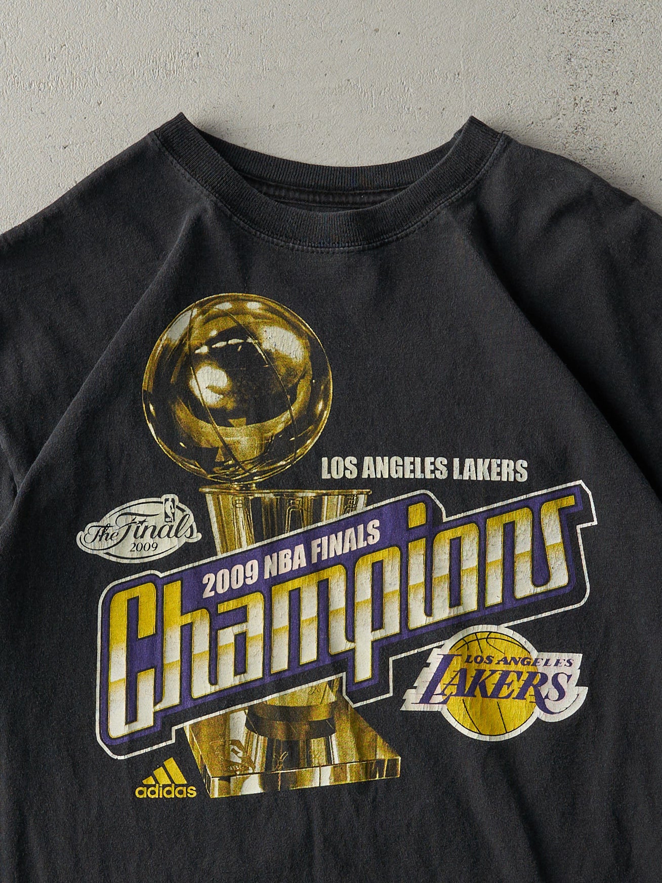 Vintage 09' Faded Black NBA Champions LA Lakers Tee (ML) - Image 2