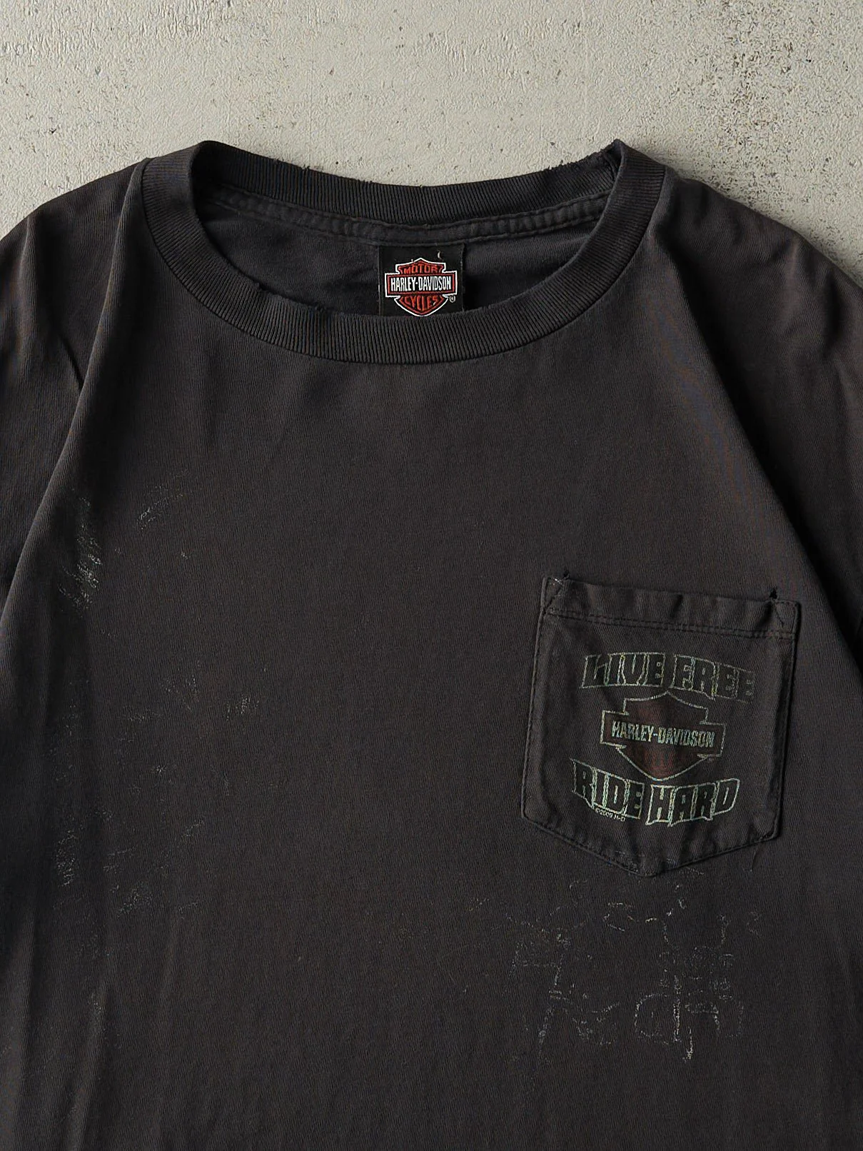 Vintage 09' Faded Black St. Cloud MN Harley Davidson Pocket Tee (L) - Image 3