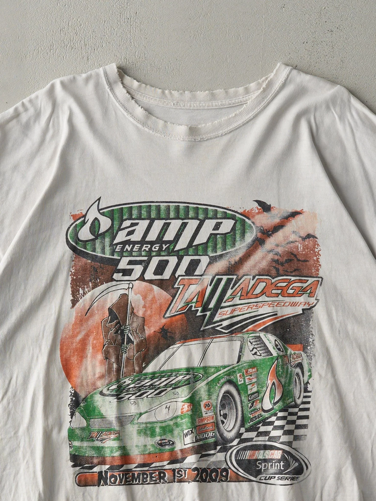 Vintage 09' White AMP 500 Energy Nascar Racing Tee (L) - Image 3