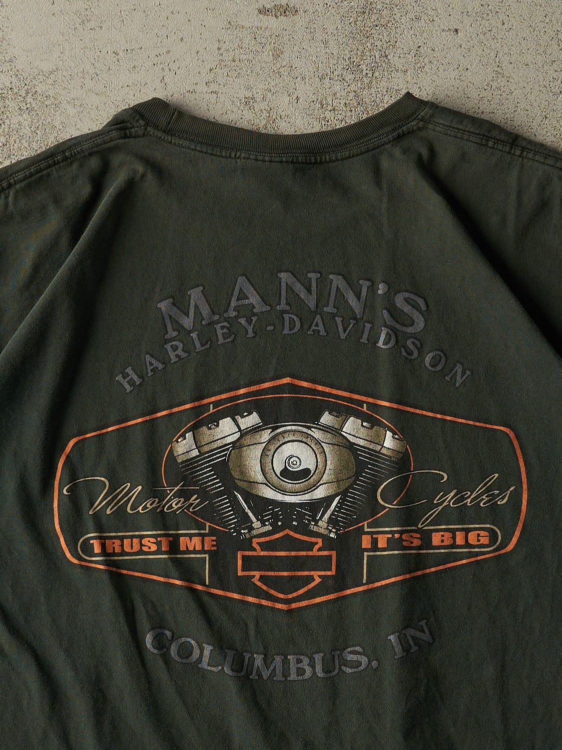 Vintage 10' Green Harley Davidson Motorcycles Columbus IN Tee (L/XL) - Image 4
