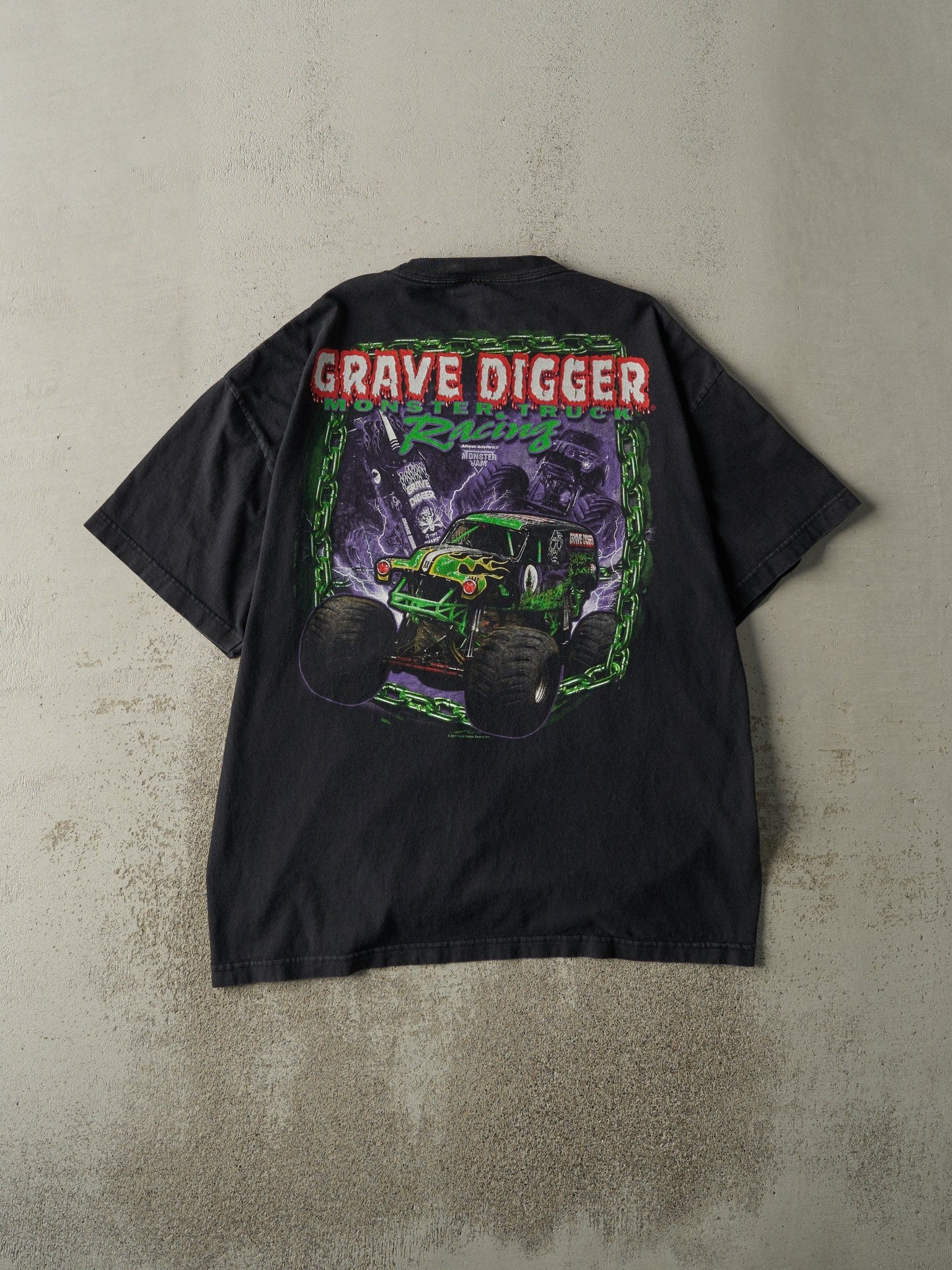 Vintage 11' Black Grave Digger Monster Truck Tee (L/XL) - Image 2