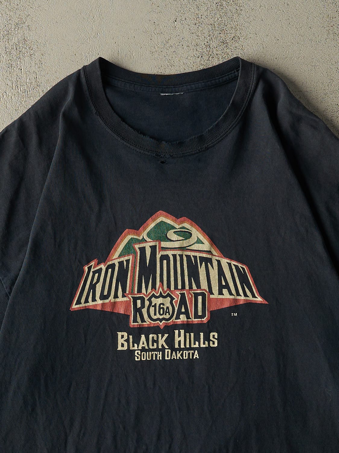 Vintage 11' Faded Black Iron Mountain Road Biker Tee (XL/XXL) - Image 3