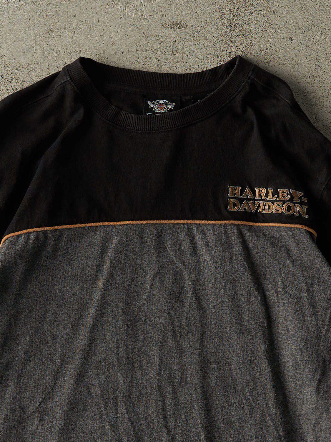 Vintage 13' Black & Grey Harley Davidson Embroidered Long Sleeve (L/XL) - Image 3