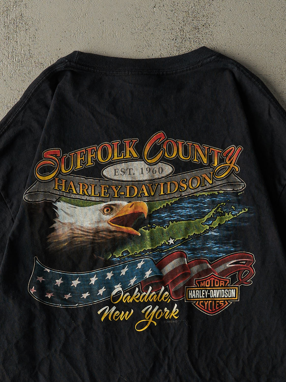 Vintage 13' Black Harley Davidson Oakdale NY Tee (L/XL) - Image 4