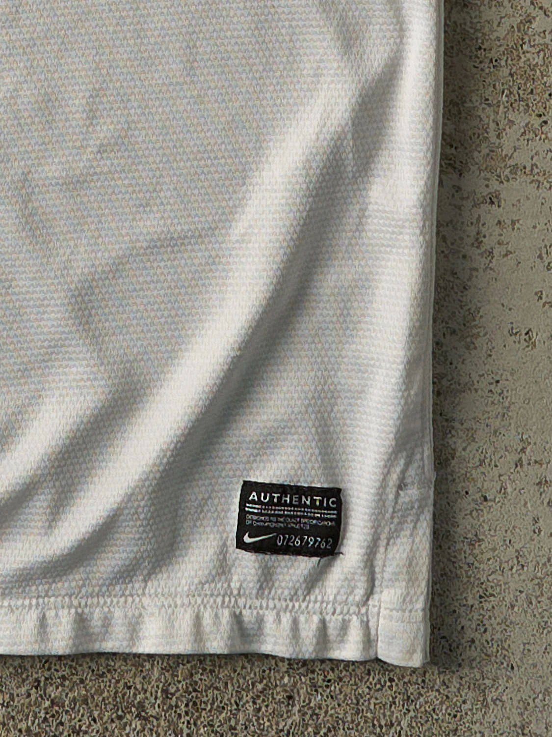 Vintage 13' White Nike England Soccer Jersey (S/M) - Image 4