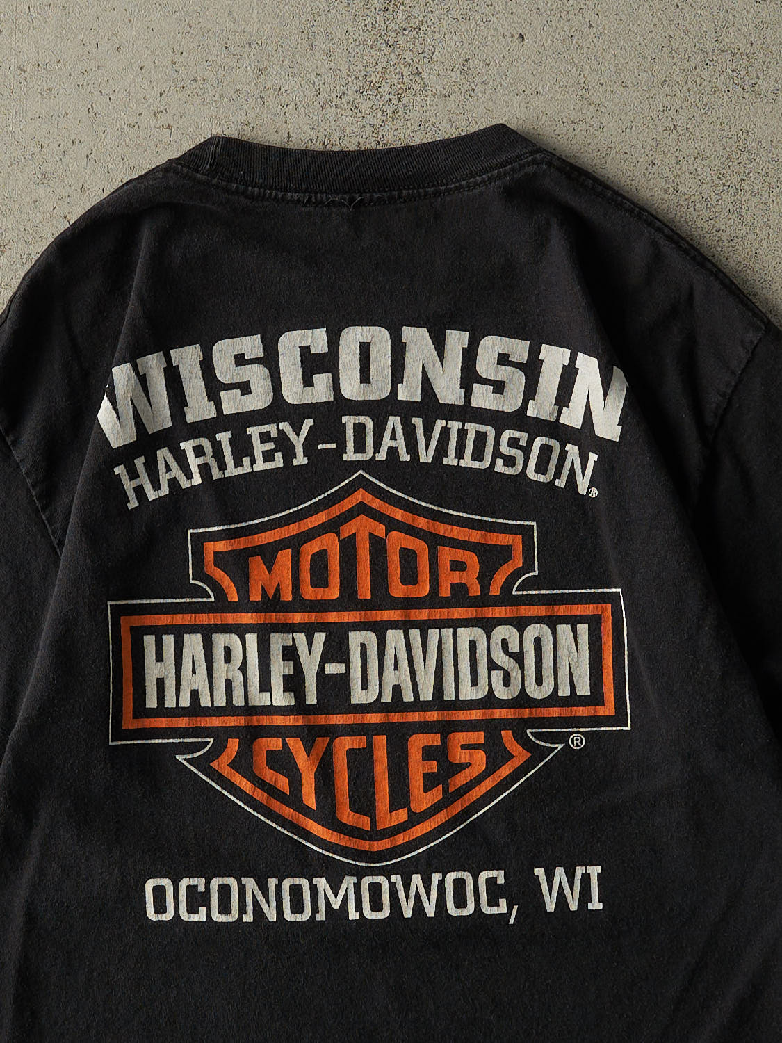 15' Black Harley Davidson Wisconsin Tee (S/M) - Image 4