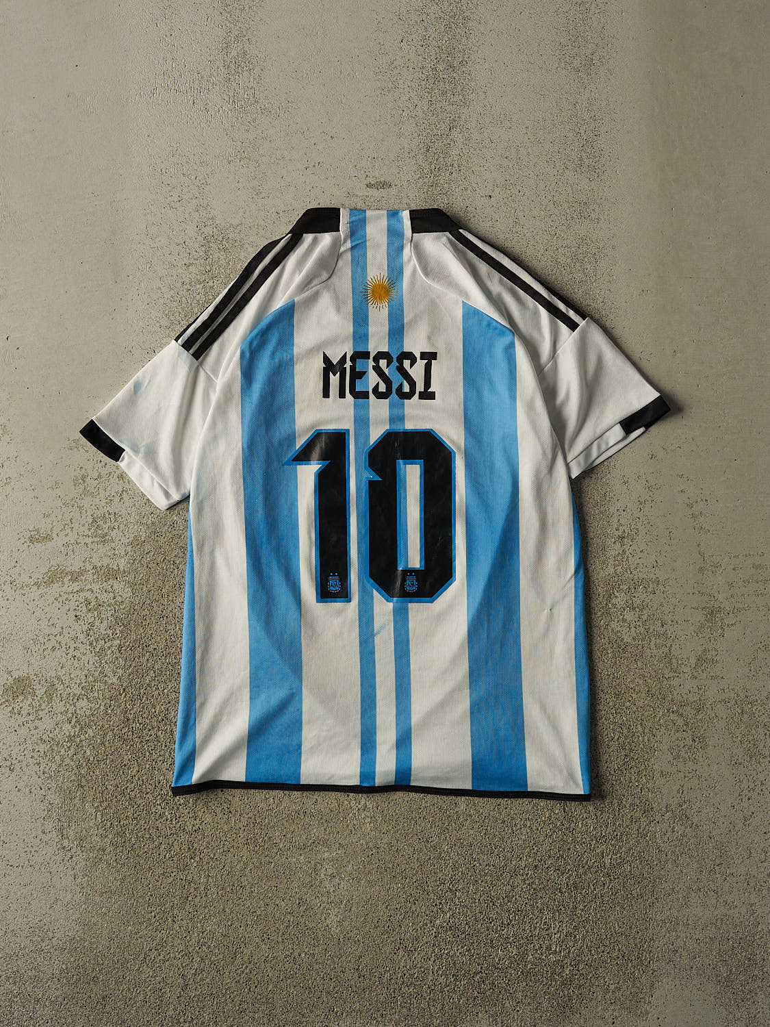 22' White Argentina #10 Lionel Messi Soccer Jersey (S/M) - Image 2