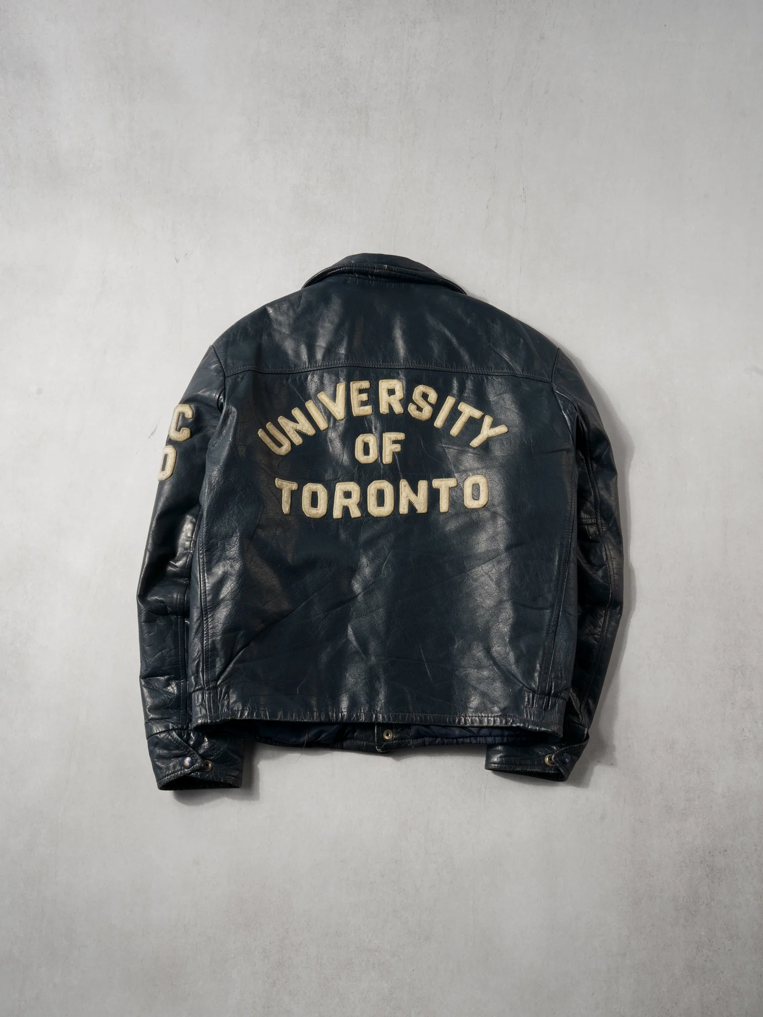 Vintage 60s Black University Of Toronto Leather Varsity Jacket (M) - Image 2