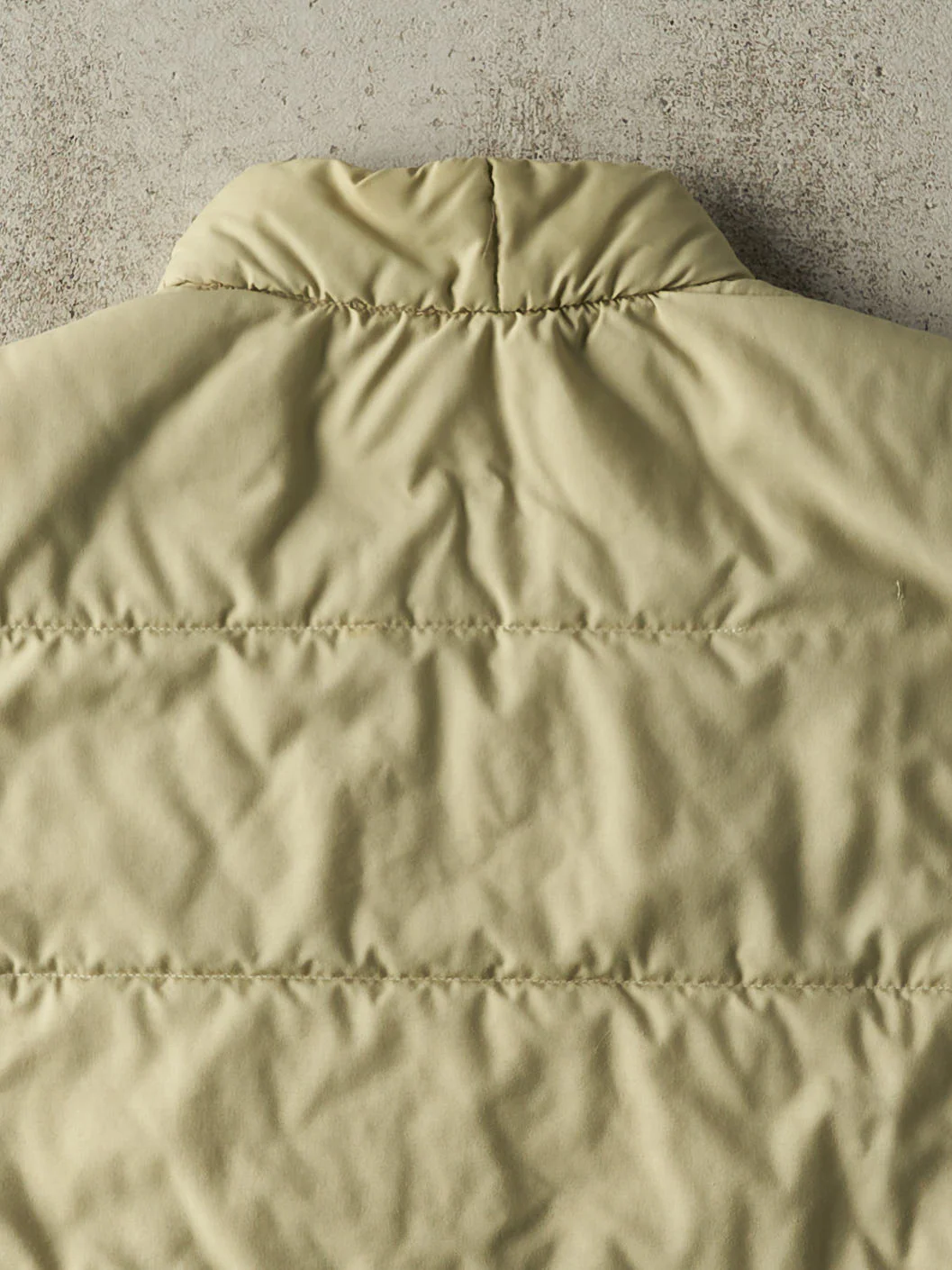 Vintage 70s Beige Puffer Work Vest (L/XL) - Image 4