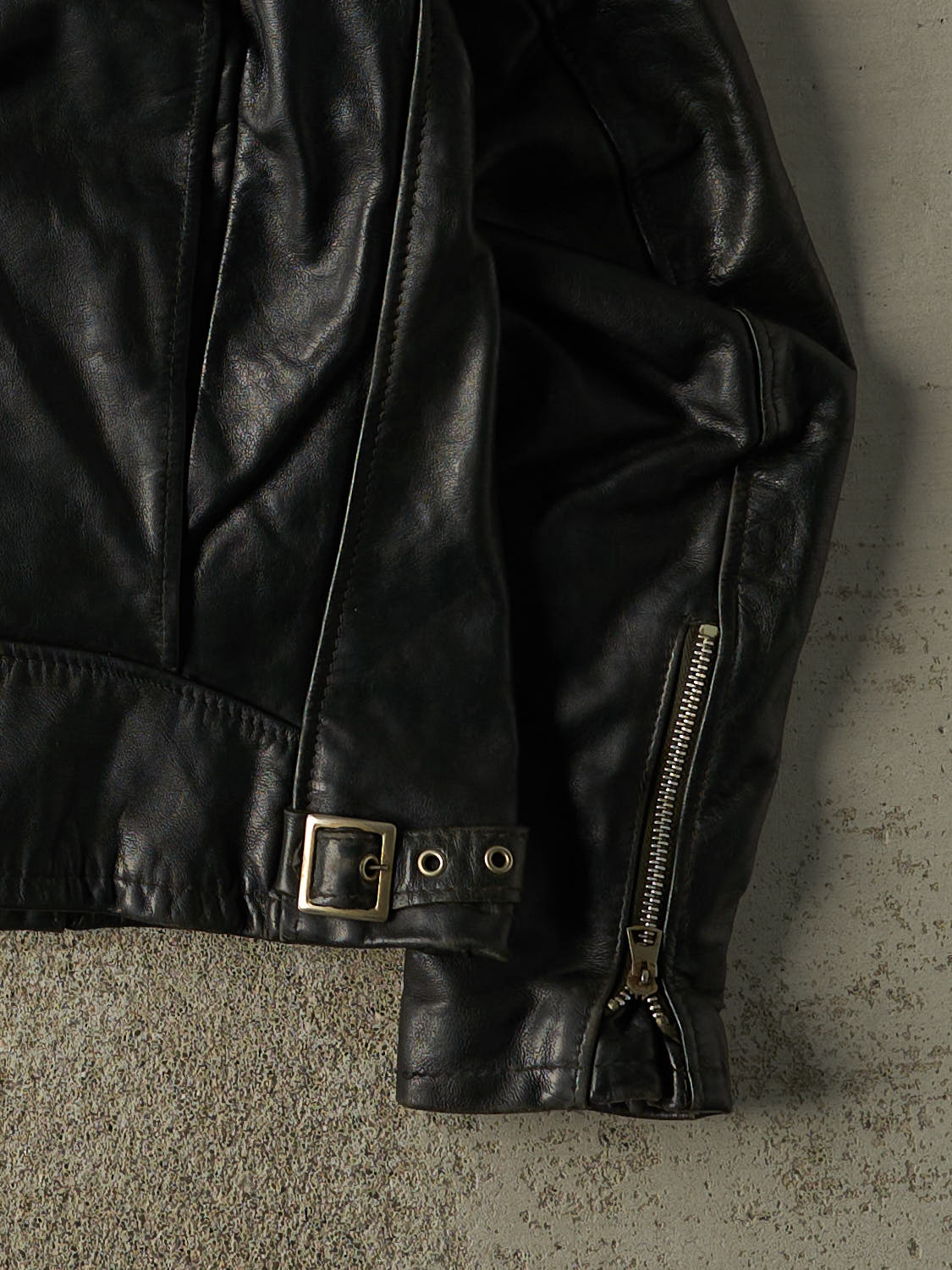 Vintage 70s Black Leather Biker Jacket (L) - Image 4