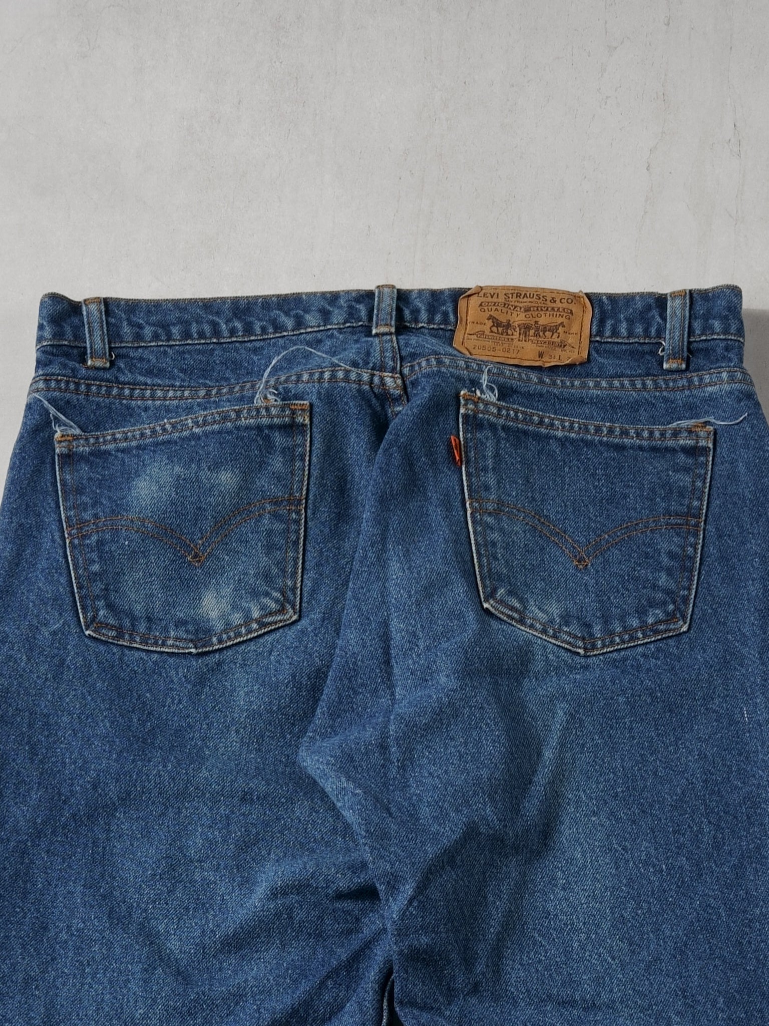 Vintage 70s Dark Blue Levi's 505 Denim Jeans (32x30) - Image 4
