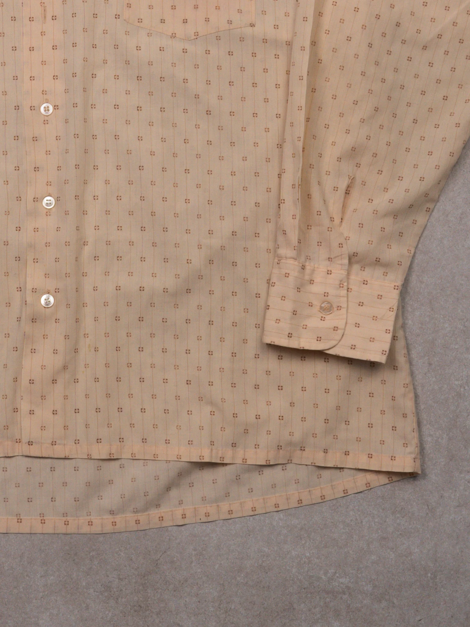 Vintage 70s Peach Patterned Long Sleeve Dress Shirt (XL) - Image 2