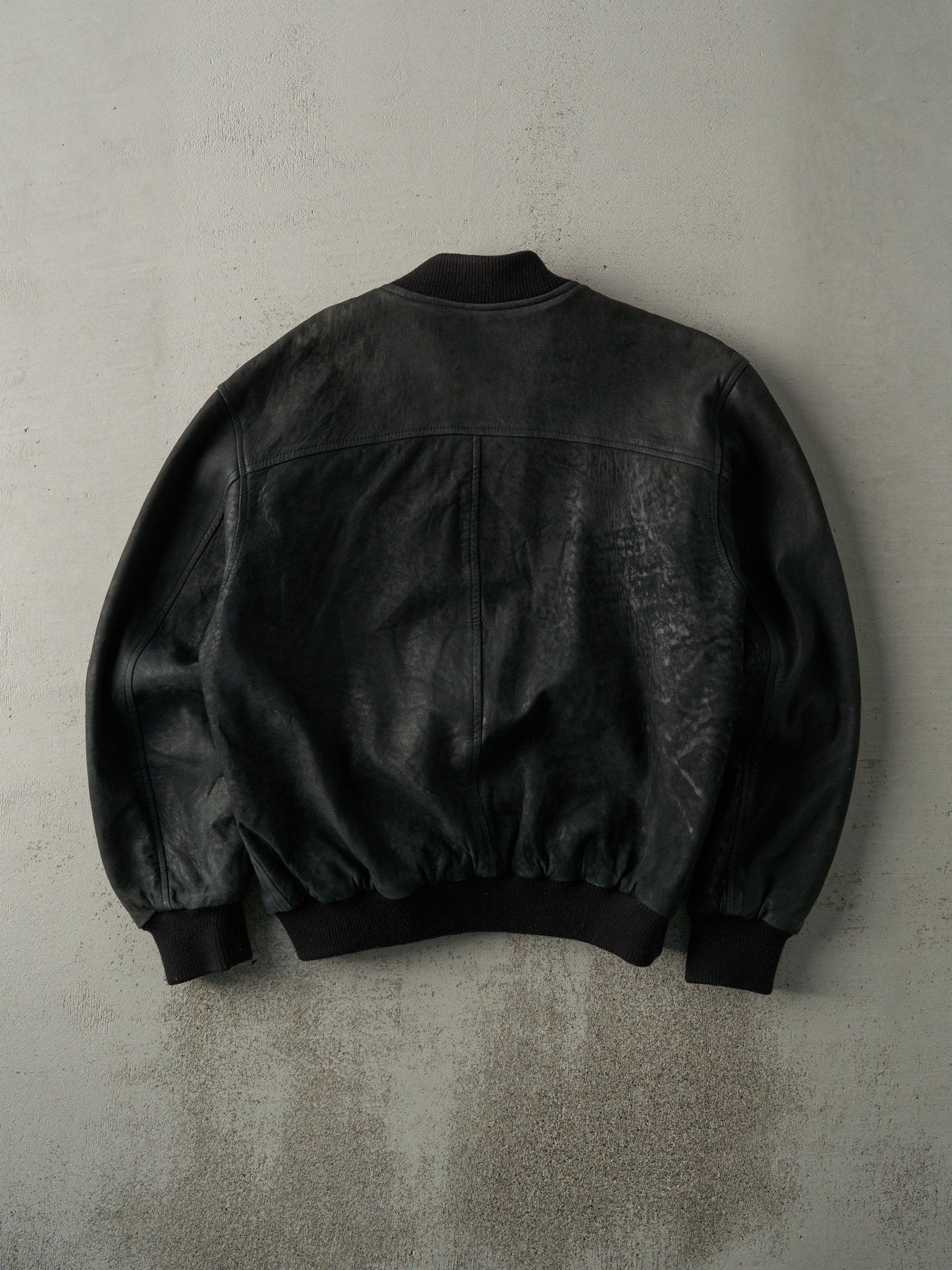 Vintage 80s Black Bainton Leather Bomber Jacket (M) - Image 2