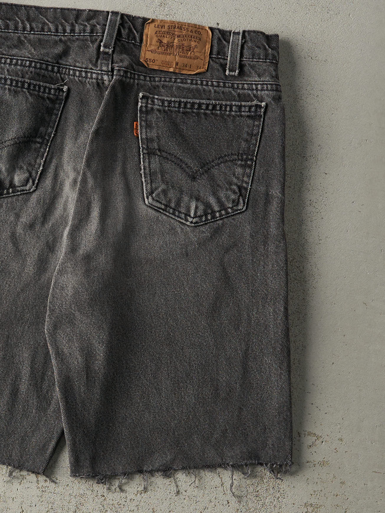 Vintage 80s Black Levi's 550 Orange Tab Denim Shorts (32x10) - Image 4