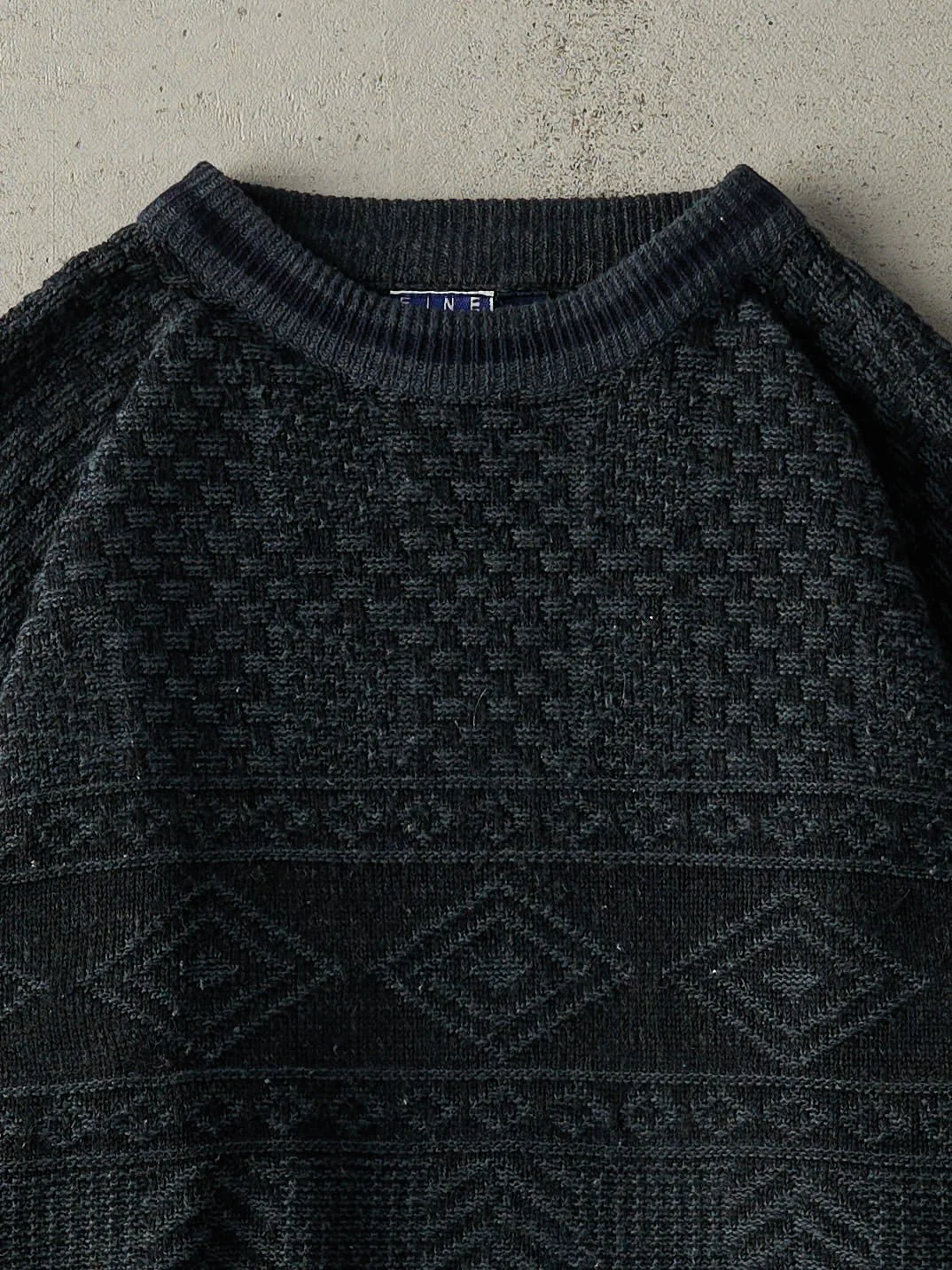 Vintage 80s Black & Navy Patterned Pullover Knit (M) - Image 2