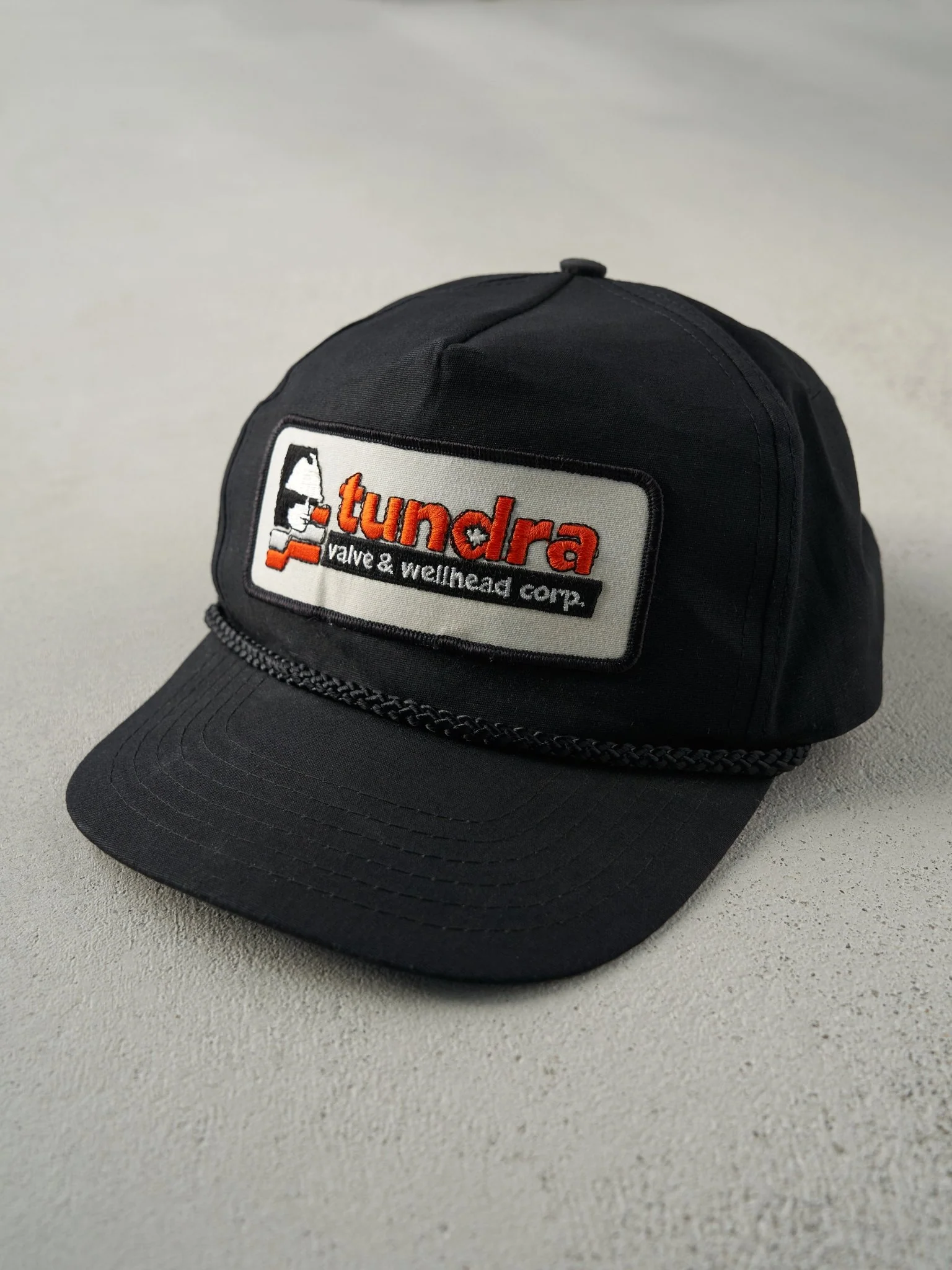 Vintage 80s Black Tundra Leather Zipback Hat - Image 2