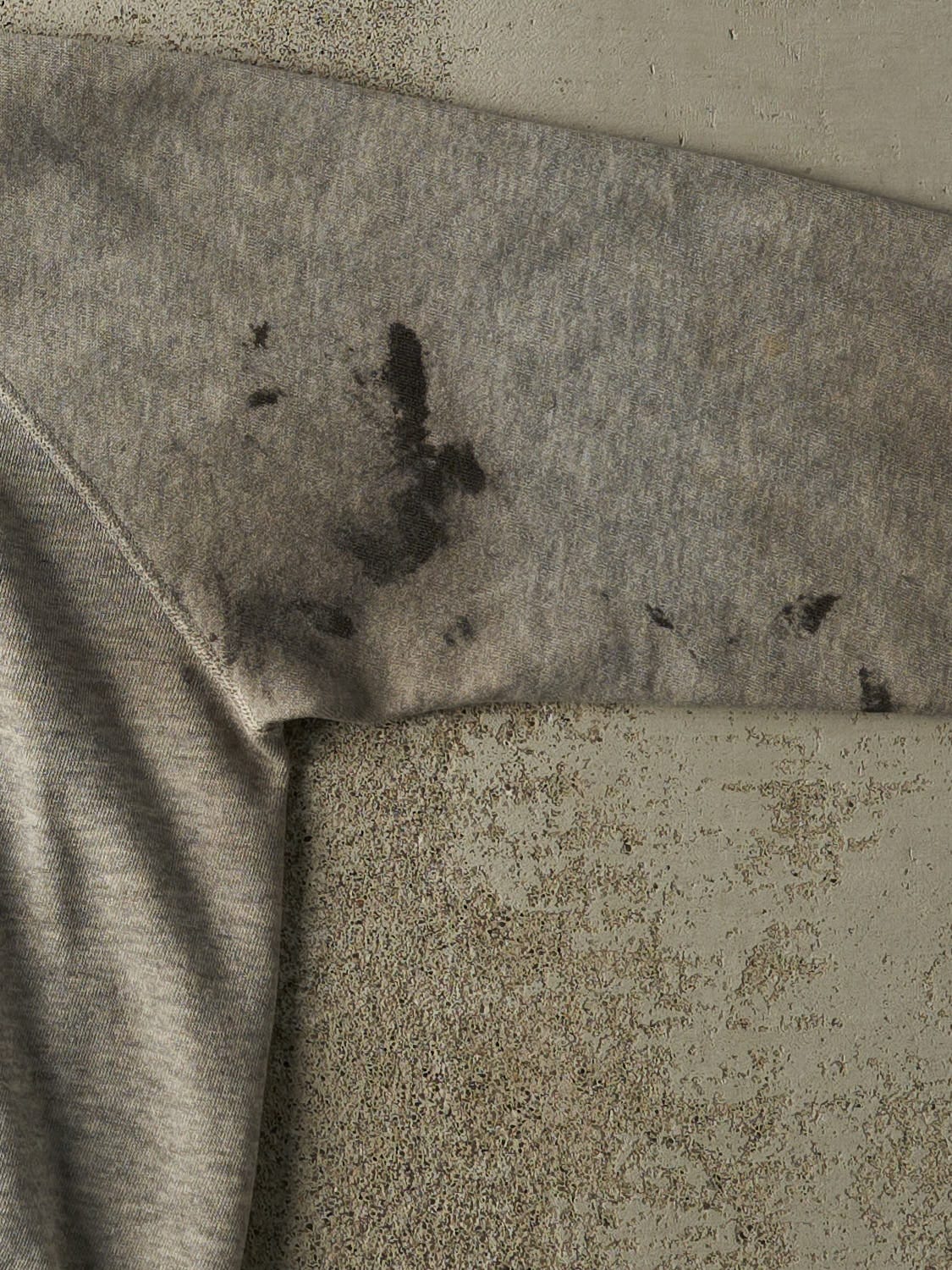 Vintage 80s Grey Hart Mountain Store Crewneck (XS/S) - Image 4
