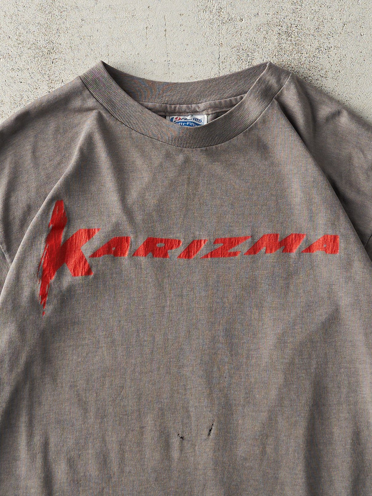 Vintage 80s Grey Faded Karizma Single Stitch Tee (M) - Image 2