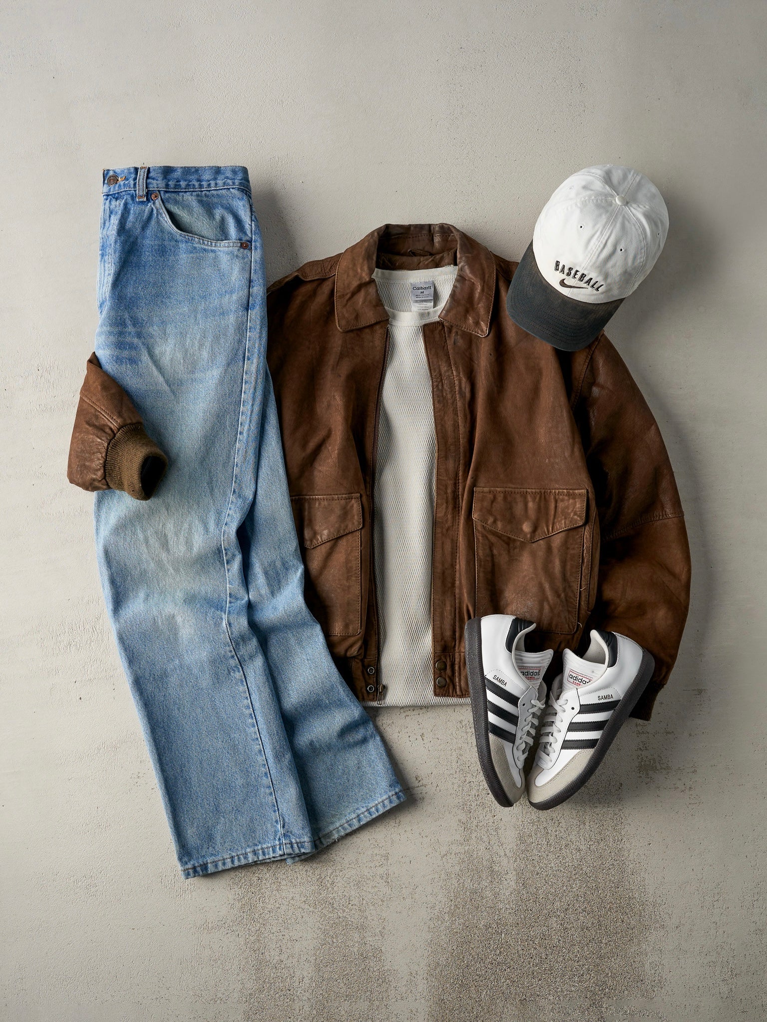 Vintage 80s Light Wash Levi's Orange Tab Jeans (32x31.5) - Image 2