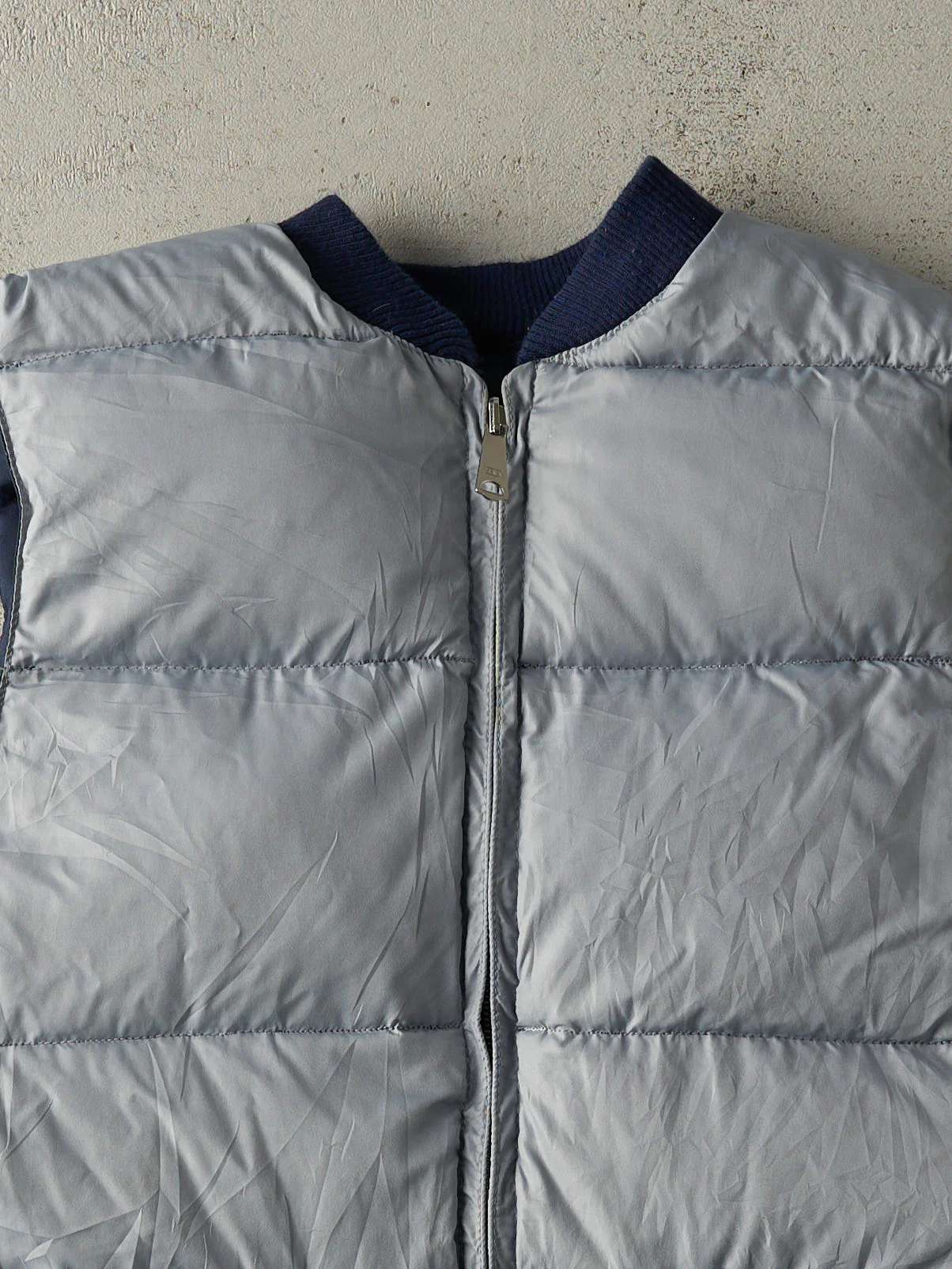 Vintage 80s Navy Blue & Grey Reversible Puffer Vest (M/L) - Image 4