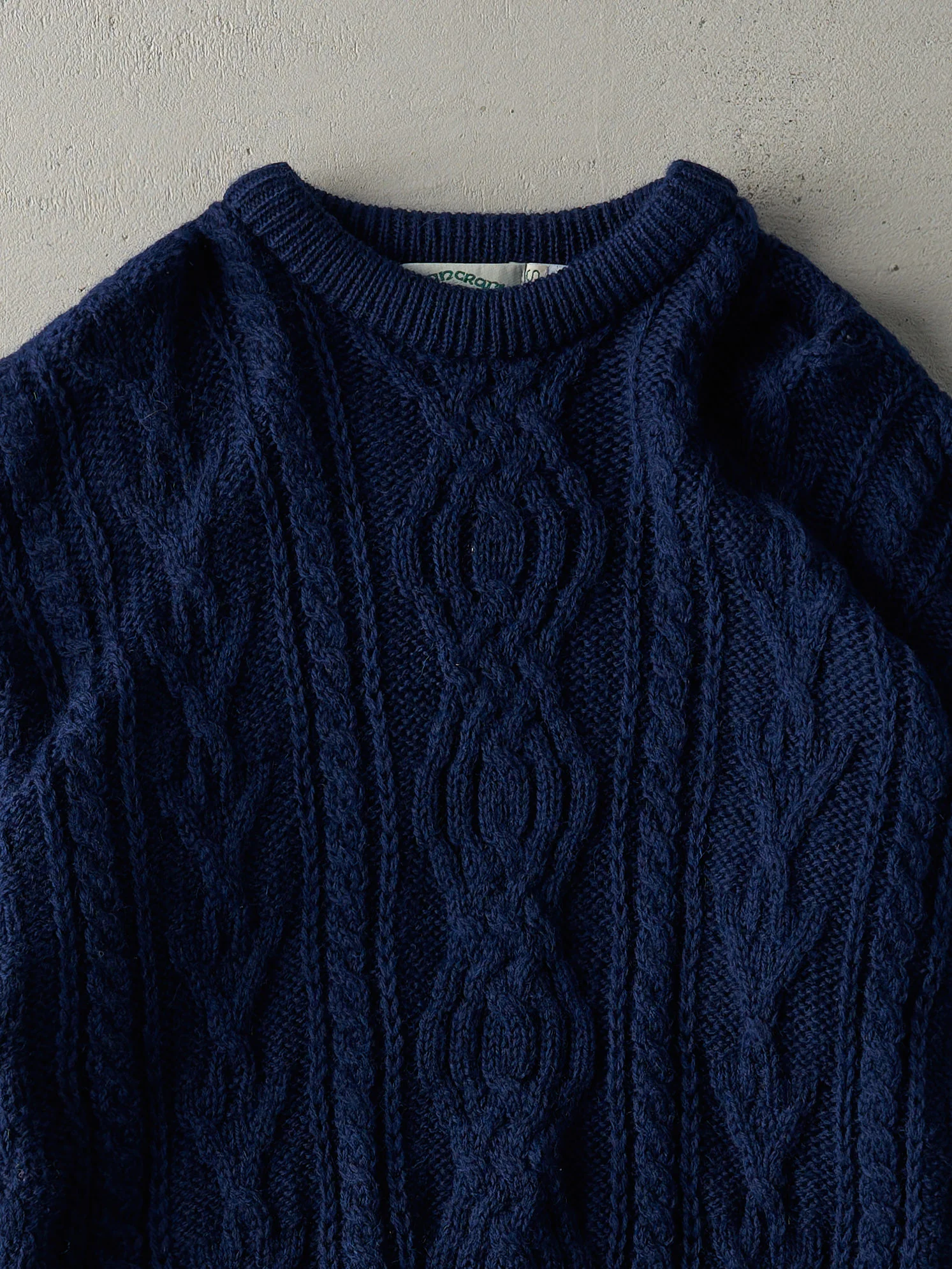 Vintage 80s Navy Blue Knit Patterned Sweater (M) - Image 2