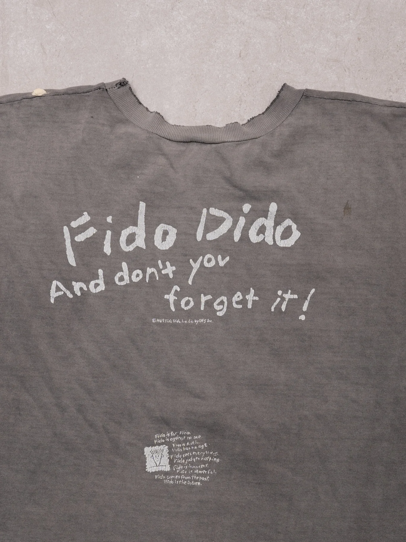 Vintage 80s Sunwashed Grey Fido Dido Cropped Tee (XL) - Image 5