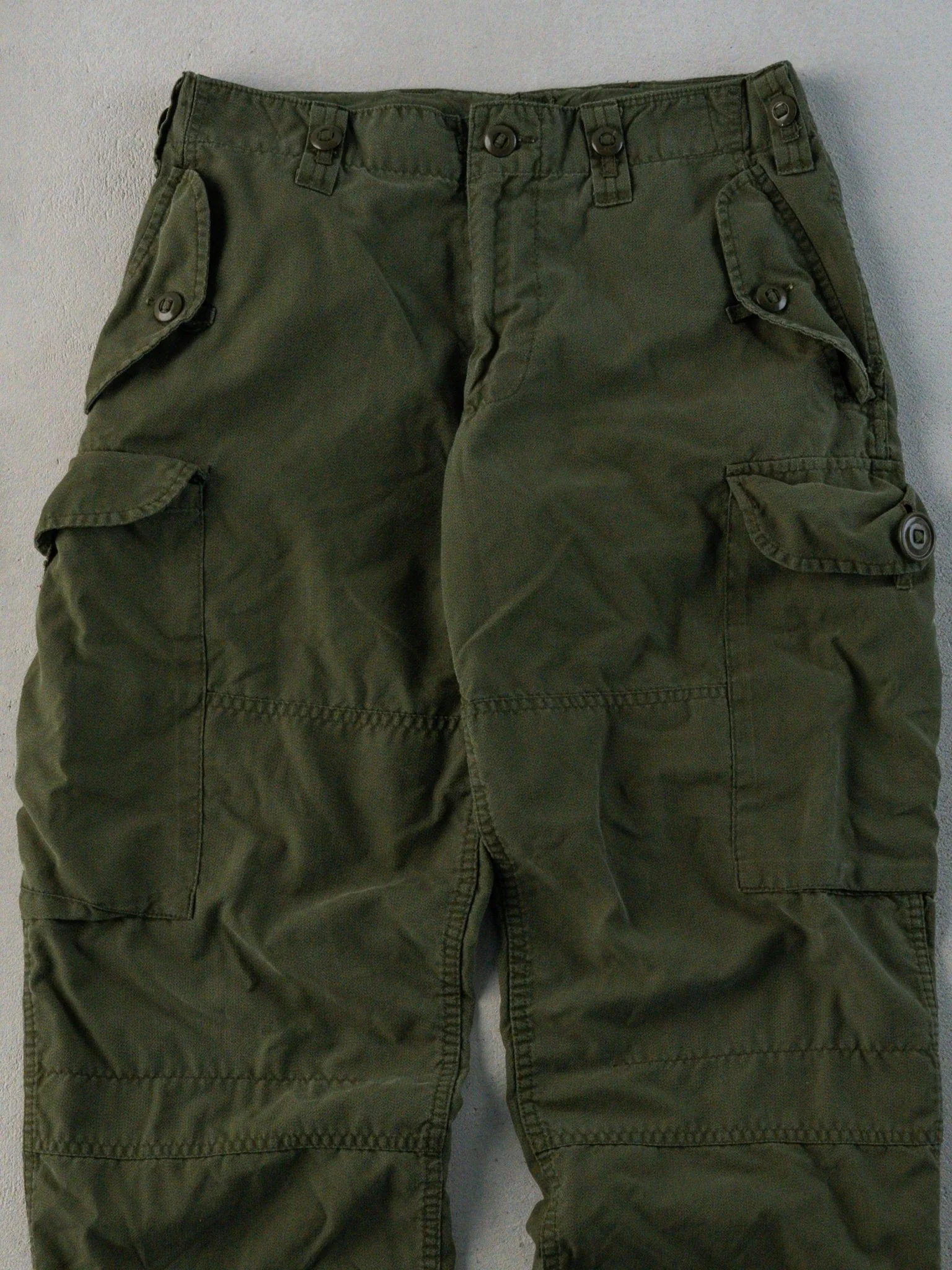 Vintage 90s Army Green Parachute Pants (30 x 28) - Image 2