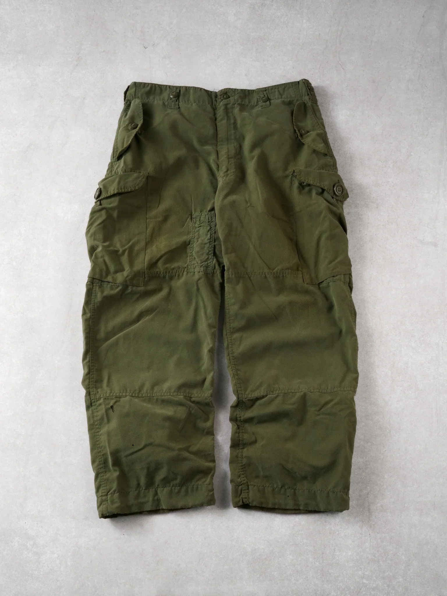 Vintage 90s Army Green Parachute Pants (34x28)