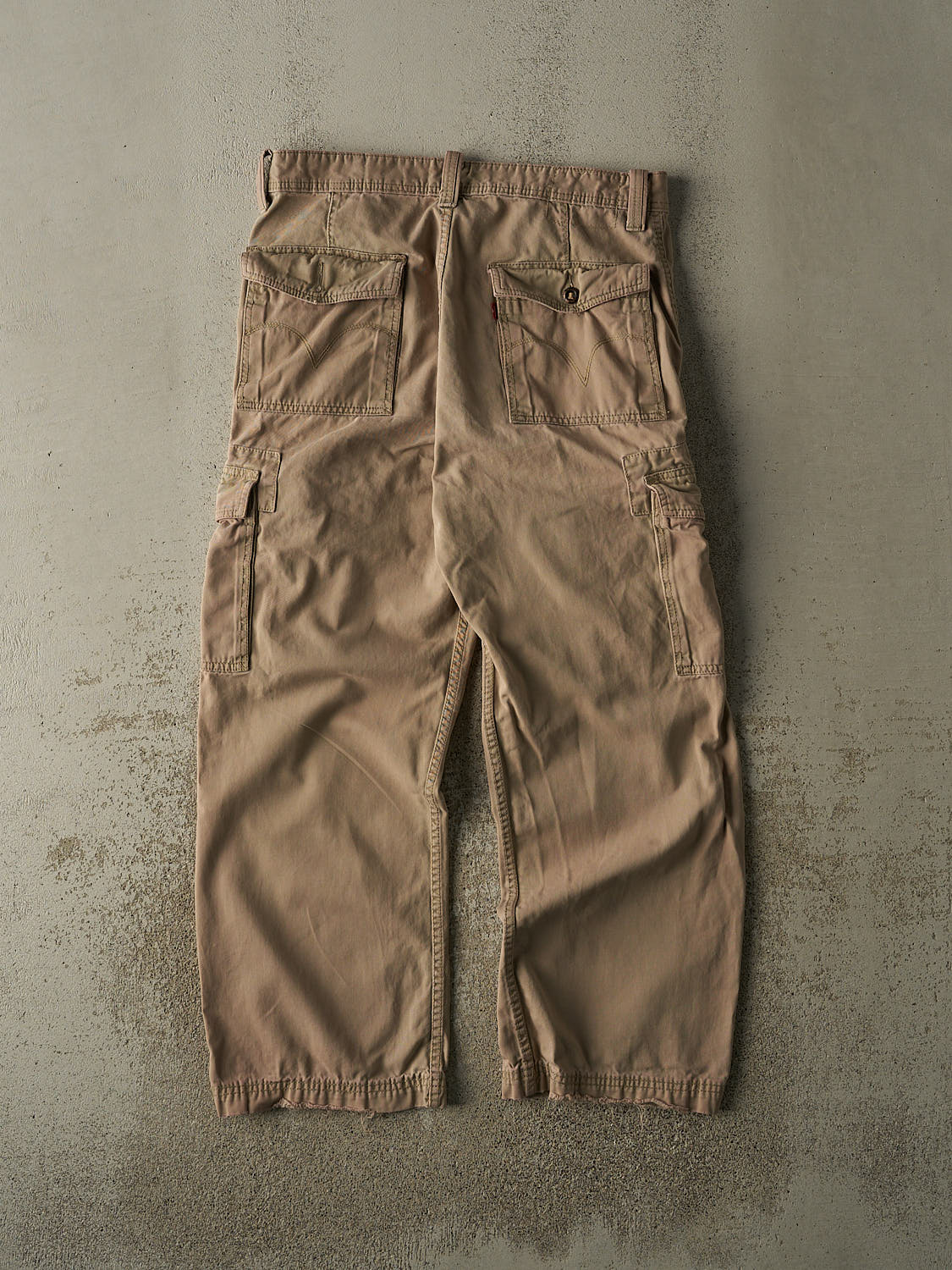 Vintage 90s Beige Levi's Cargo Pants (34x29) - Image 2