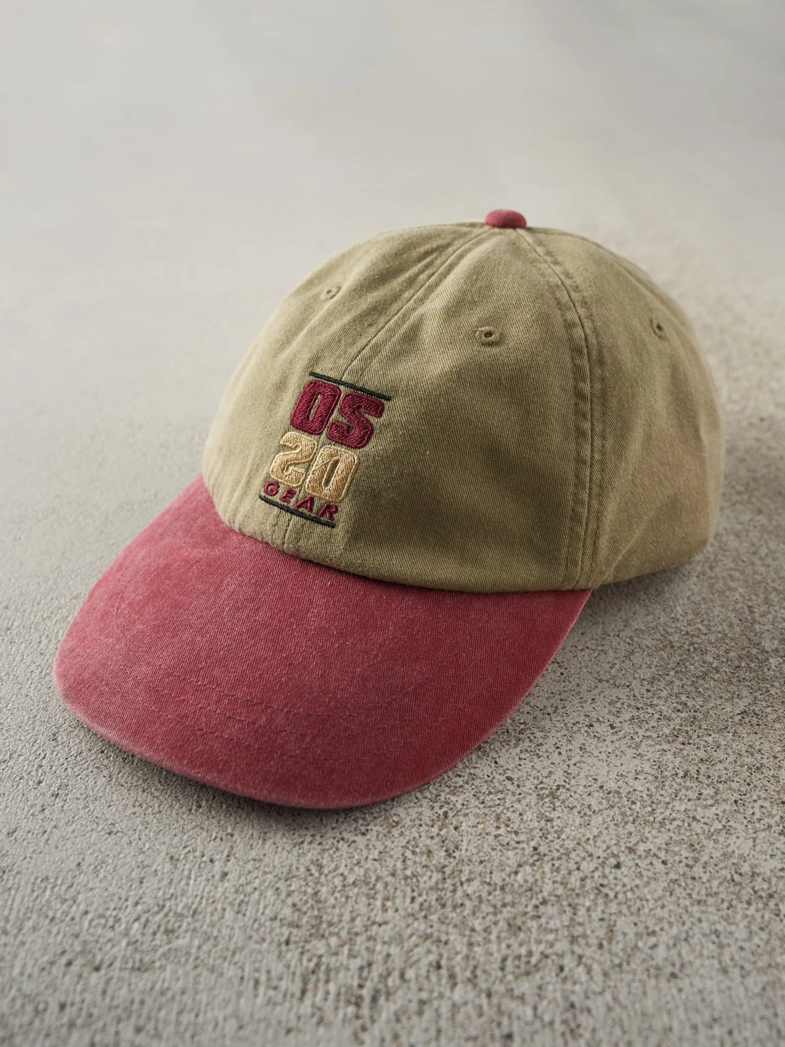 Vintage 90s Beige & Red Embroidered OS 20 Gear Leather Strapback - Image 2