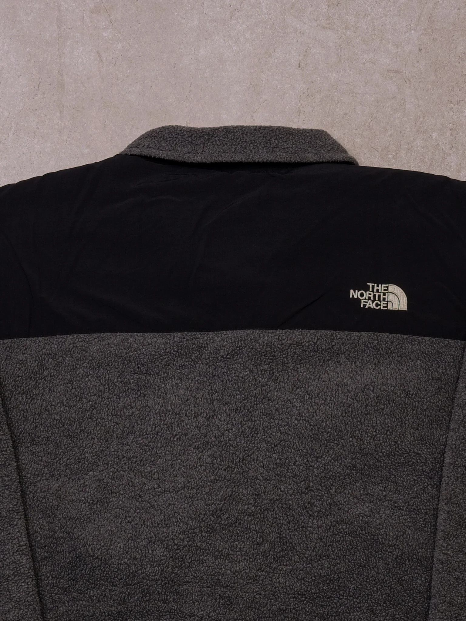 Vintage 90s Black and Grey Northface Denali Fleece Zipup (M/L) - Image 5