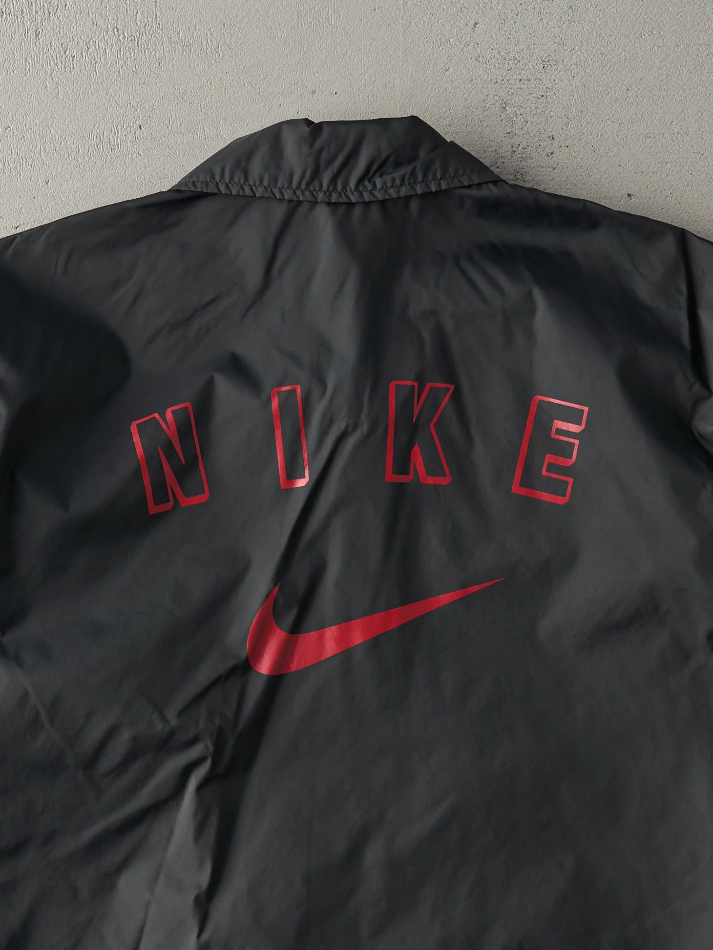 Vintage 90s Black and White Button Up Nike Swoosh Windbreaker Jacket (M) - Image 4